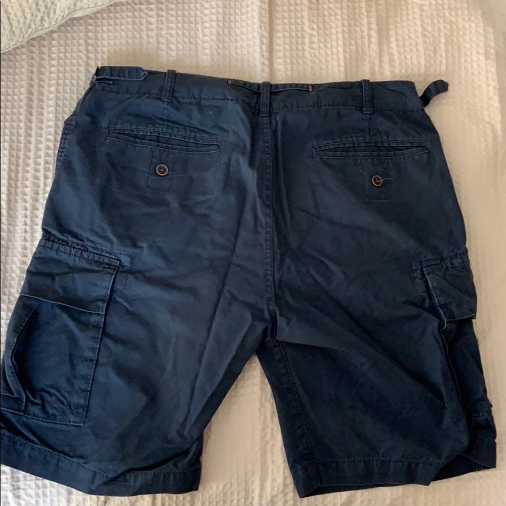 H&M Shorts - Picture 3 of 3